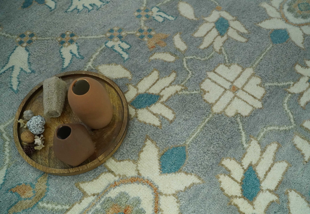 8x10 Traditional Floral Silver and Ivory Hand Knotted wool area rug