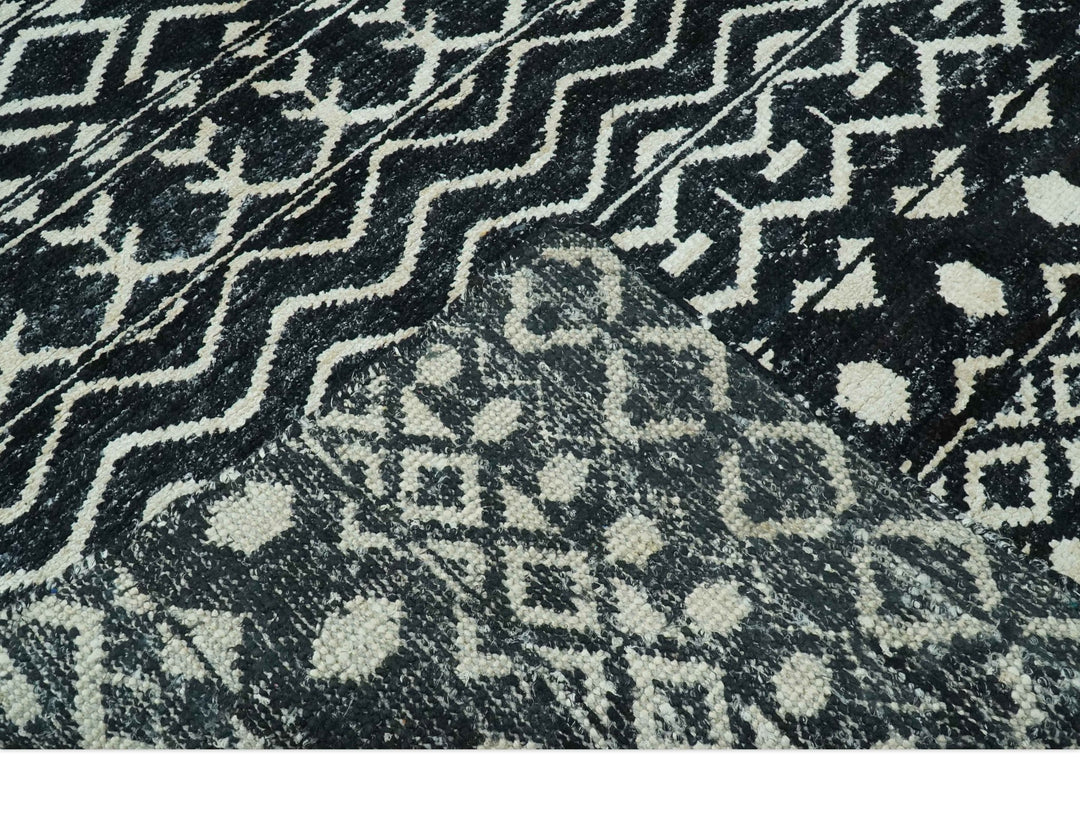 5.6x8.6 Black and Ivory Hand Knotted Southwestern Tribal Trellis wool Area Rug - The Rug Decor
