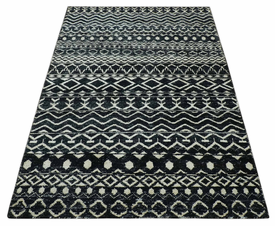 5.6x8.6 Black and Ivory Hand Knotted Southwestern Tribal Trellis wool Area Rug - The Rug Decor