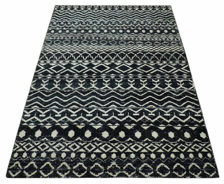 5.6x8.6 Black and Ivory Hand Knotted Southwestern Tribal Trellis wool Area Rug - The Rug Decor