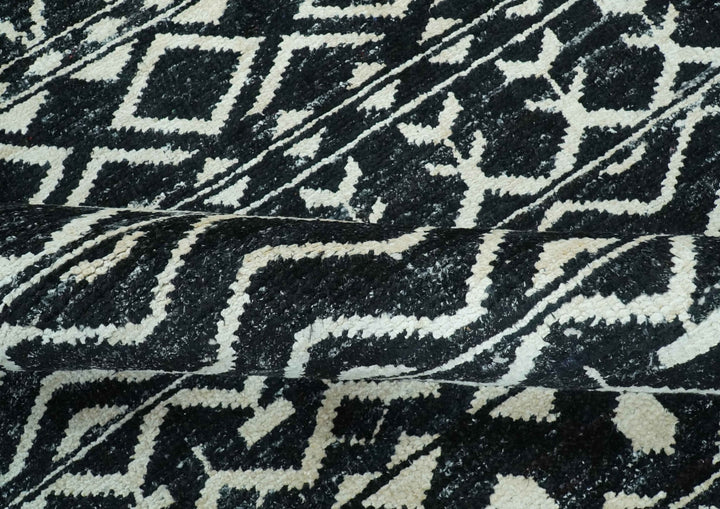 5.6x8.6 Black and Ivory Hand Knotted Southwestern Tribal Trellis wool Area Rug - The Rug Decor
