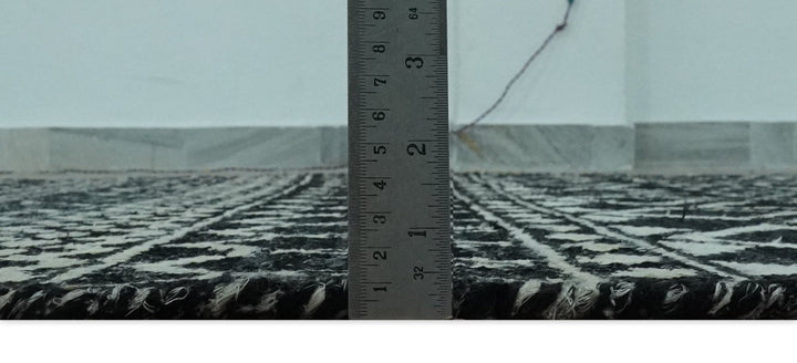 5.6x8.6 Black and Ivory Hand Knotted Southwestern Tribal Trellis wool Area Rug - The Rug Decor