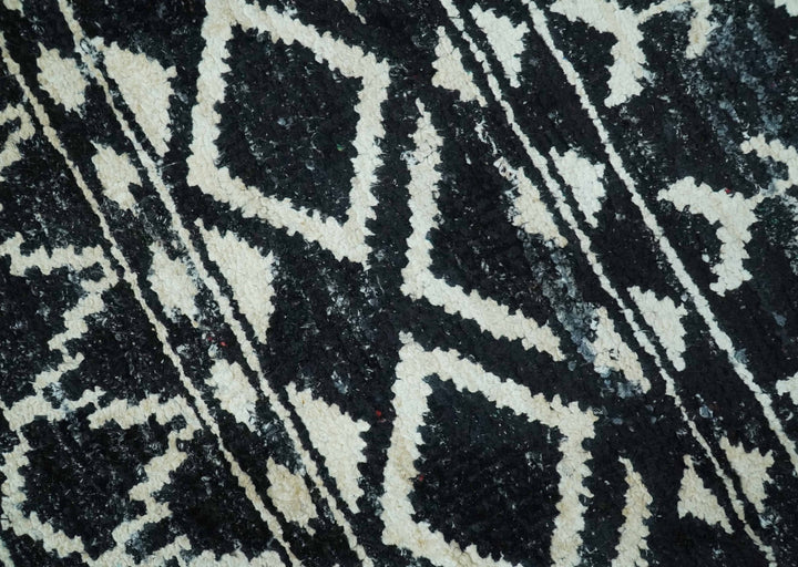 5.6x8.6 Black and Ivory Hand Knotted Southwestern Tribal Trellis wool Area Rug - The Rug Decor