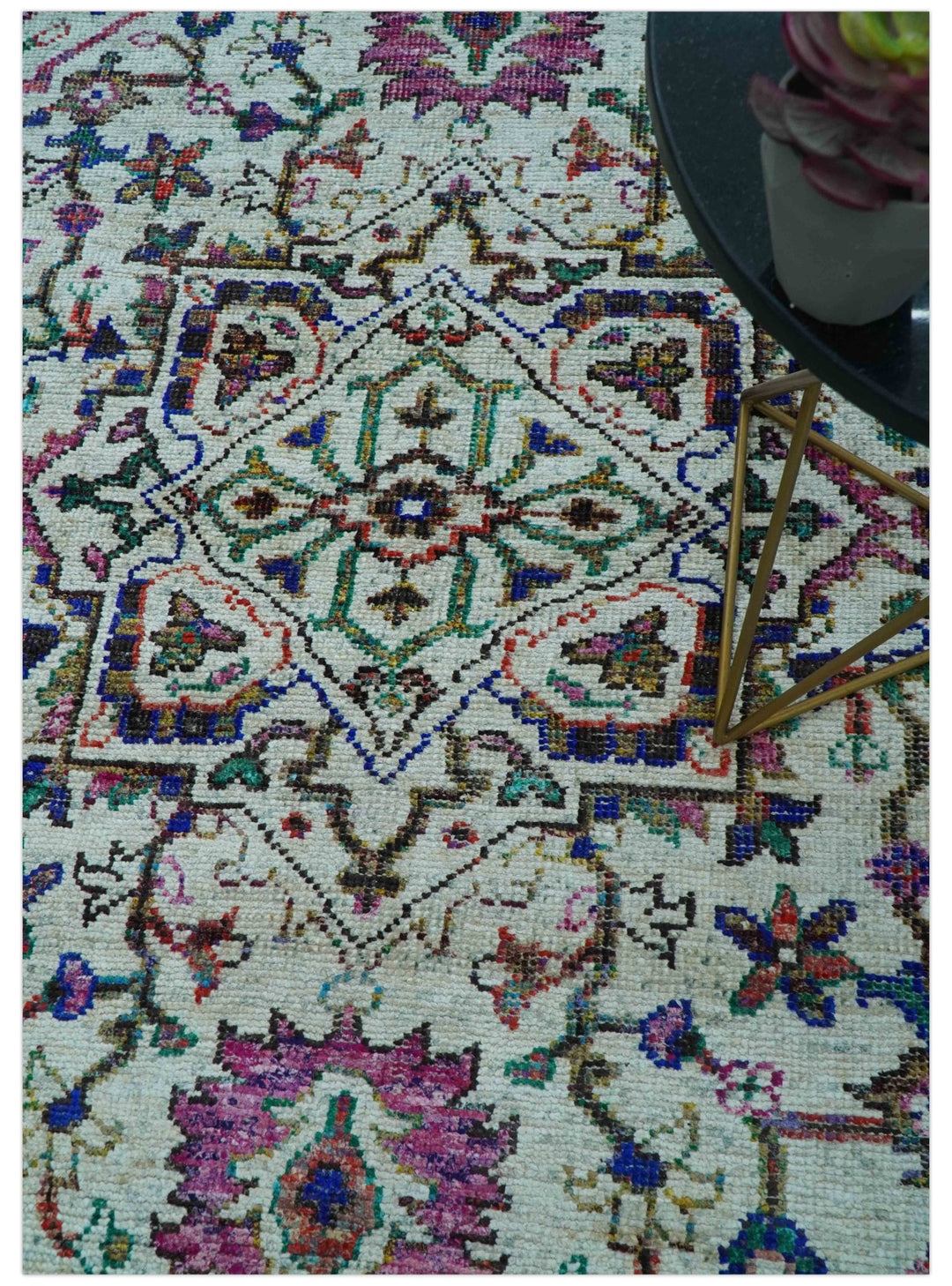 Colorful Traditional Serapi Design Ivory And Beige Hand Knotted 8x10 Wool Area Rug - The Rug Decor
