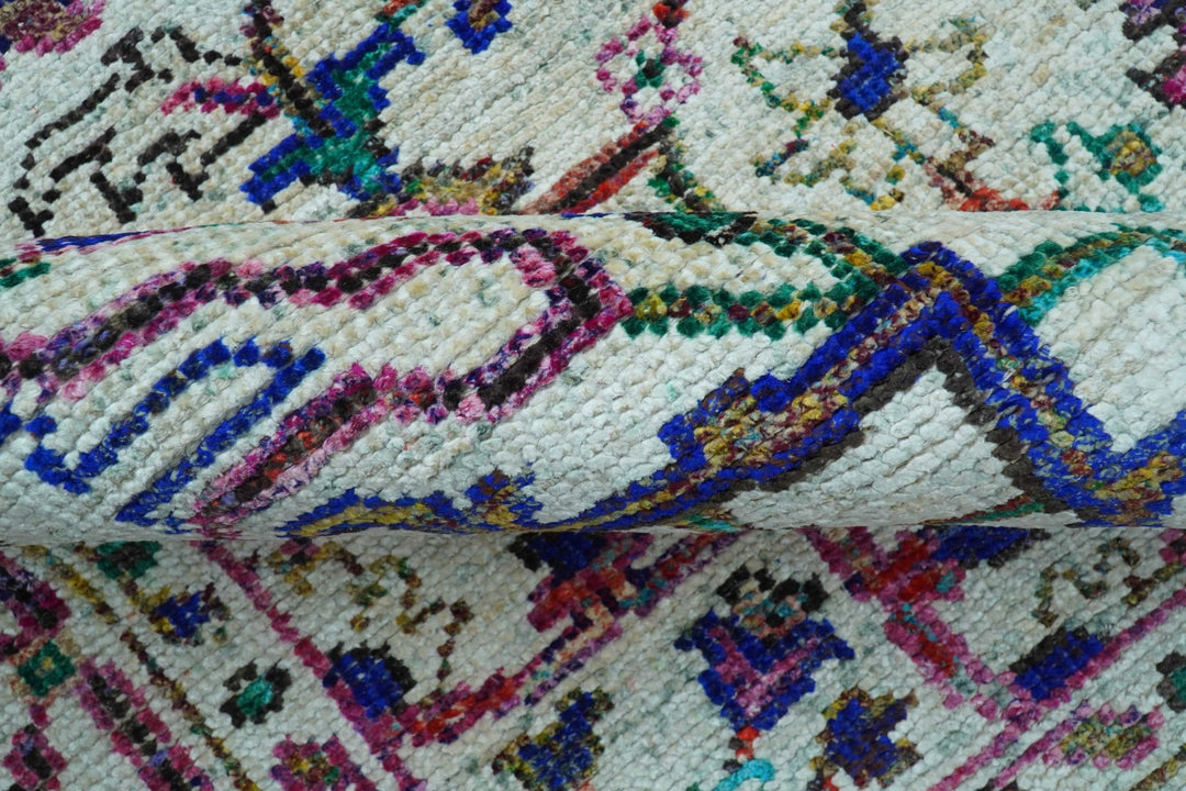 Colorful Traditional Serapi Design Ivory And Beige Hand Knotted 8x10 Wool Area Rug - The Rug Decor