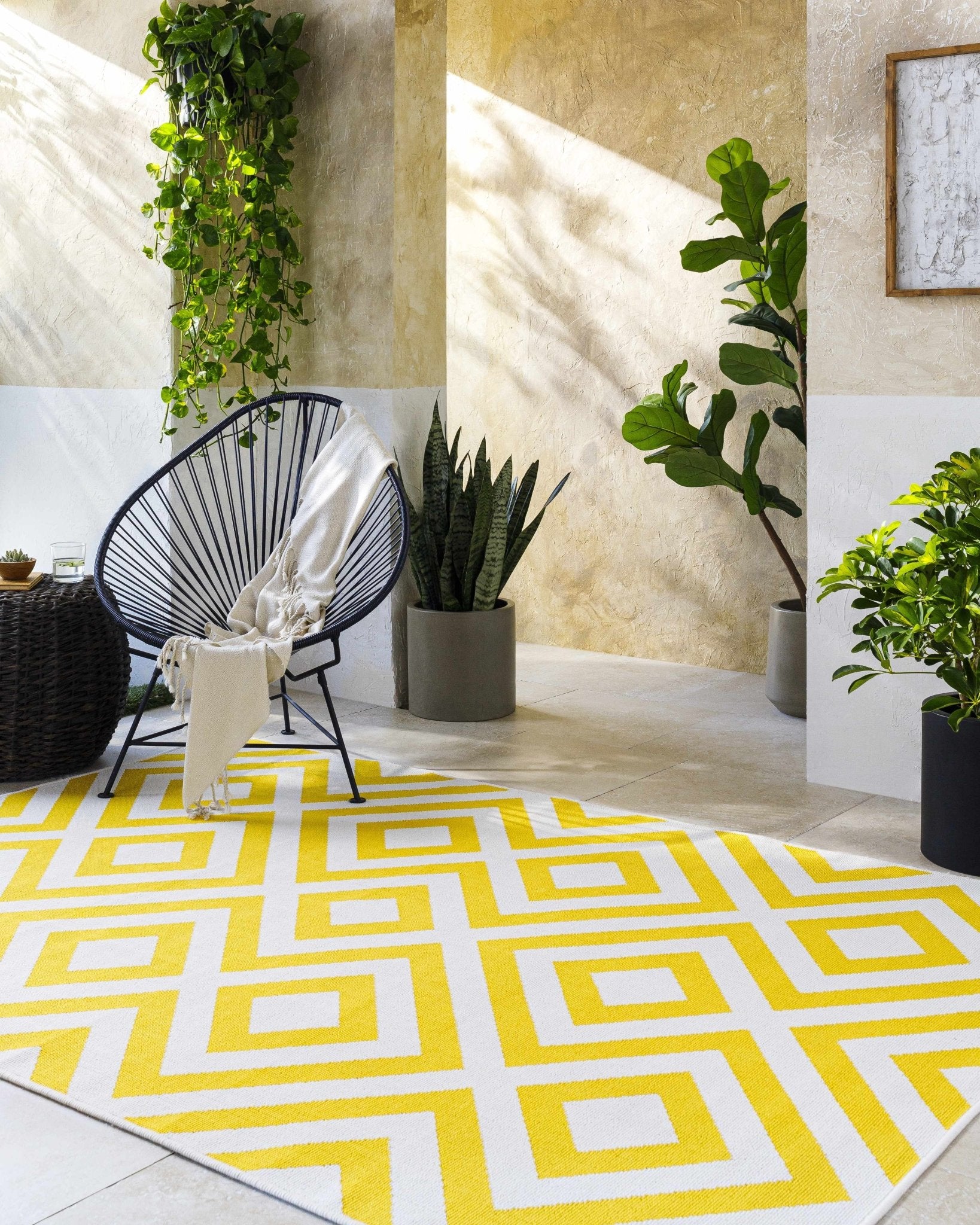 Geometrical Spilsby Yellow And White Machine Woven Outdoor Rug