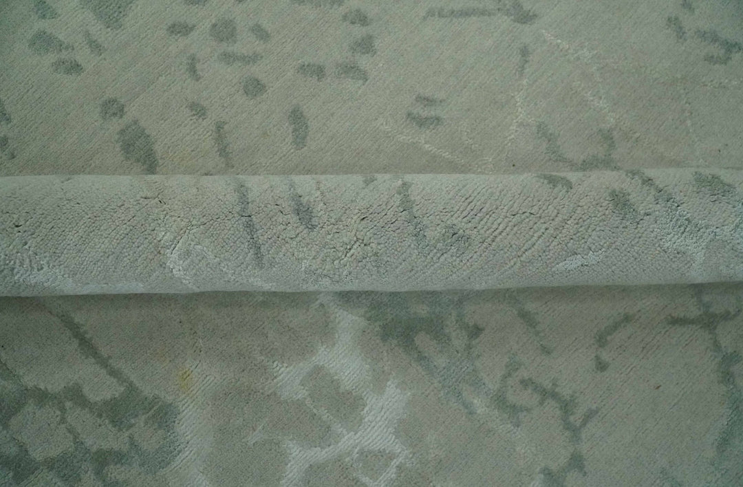 Modern Abstract Gray, Green and Silver Hand loom 4.6x6.6 wool and Art Silk Area Rug - The Rug Decor