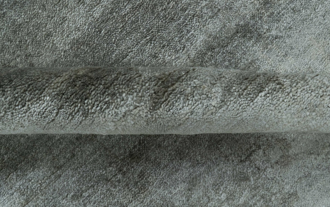 Modern Gray Solid Design 6x8.7 Hand Knotted Wool Area Rug - The Rug Decor