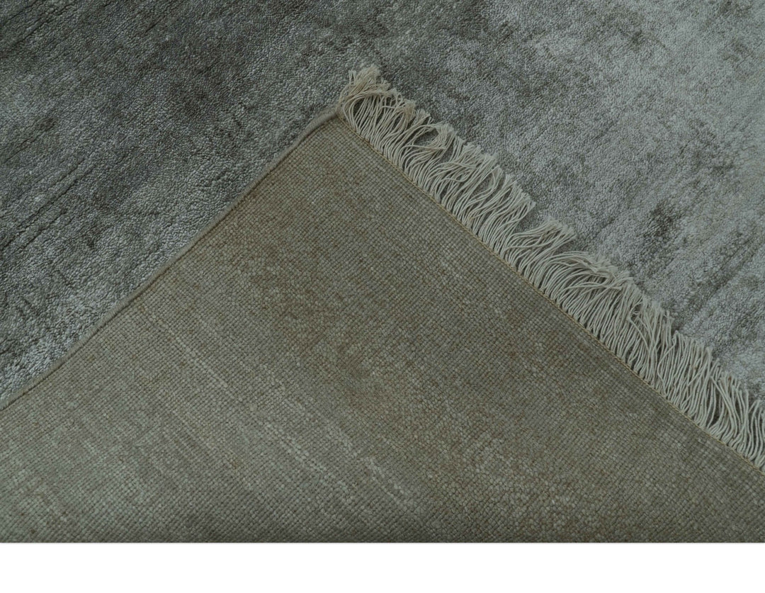Modern Gray Solid Design 6x8.7 Hand Knotted Wool Area Rug - The Rug Decor