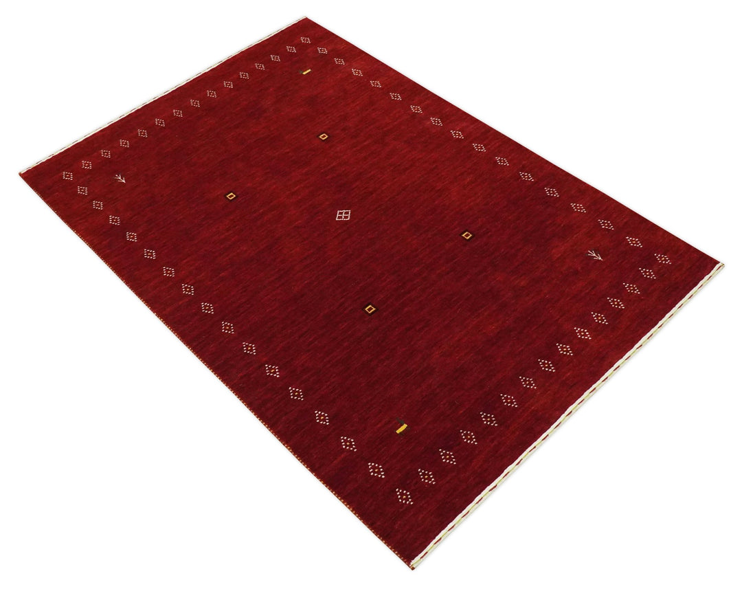 Solid Plain Maroon Geometrical Design Hand loom 4.6x7 wool area Rug - The Rug Decor