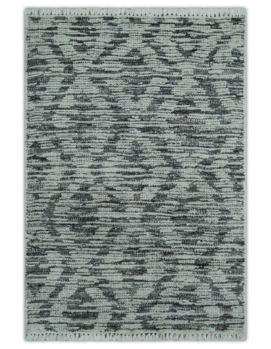 2x3 Hand Knotted Silver and Charcoal Geometrical shape Wool Rug - The Rug Decor