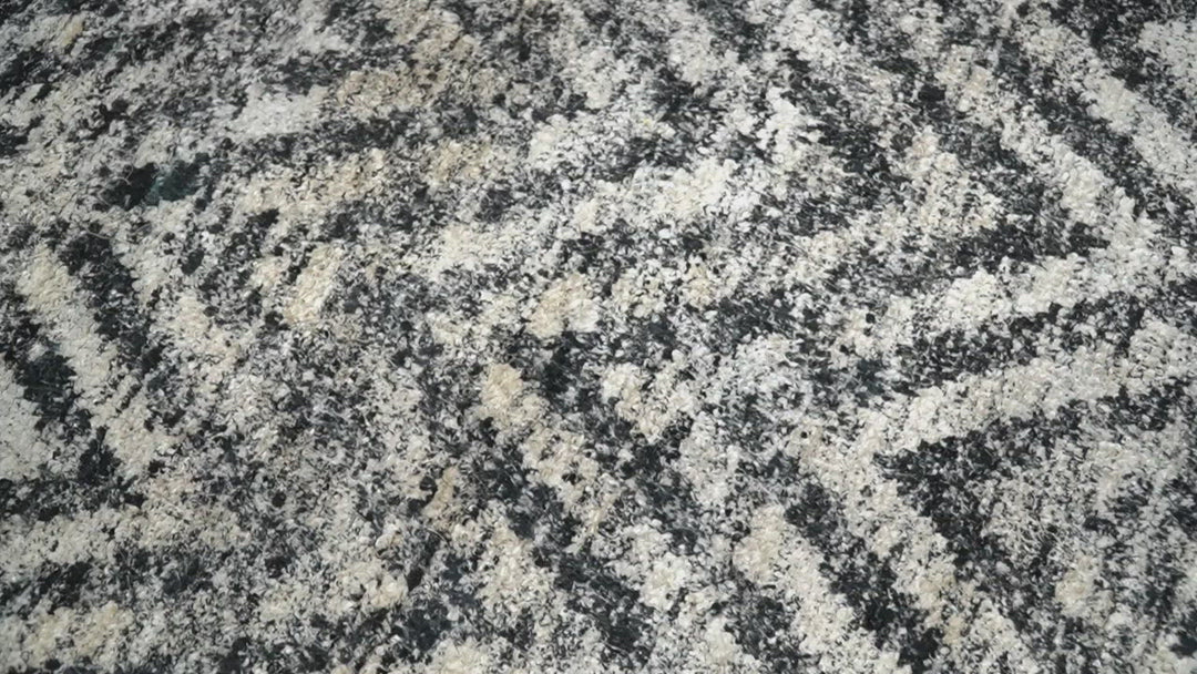 Chevron Silver and Black Shaded Scandinavian 5x8 Bamboo Silk Flatwoven Area Rug | HL36