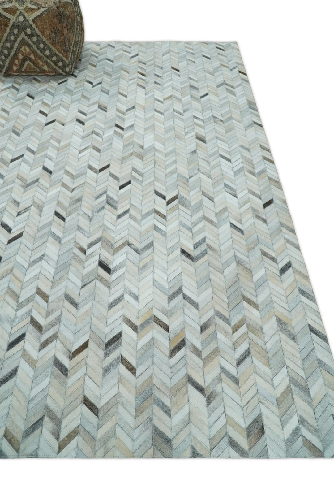 5x8 and 8x10 Genuine Leather Chevron Design Handmade Ivory and Silver Area Rug | LR4 - The Rug Decor