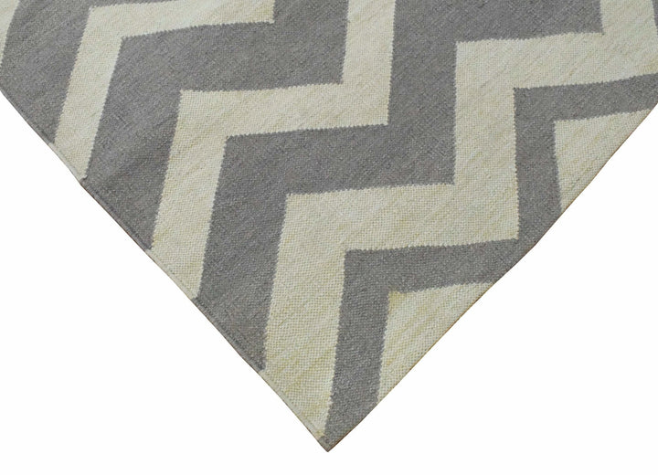 5x8 Dhurrie Rug,Grey and White Chevron Pattern Rug , Living, Dinning and Bedroom Rug | TRDDUR558 - The Rug Decor