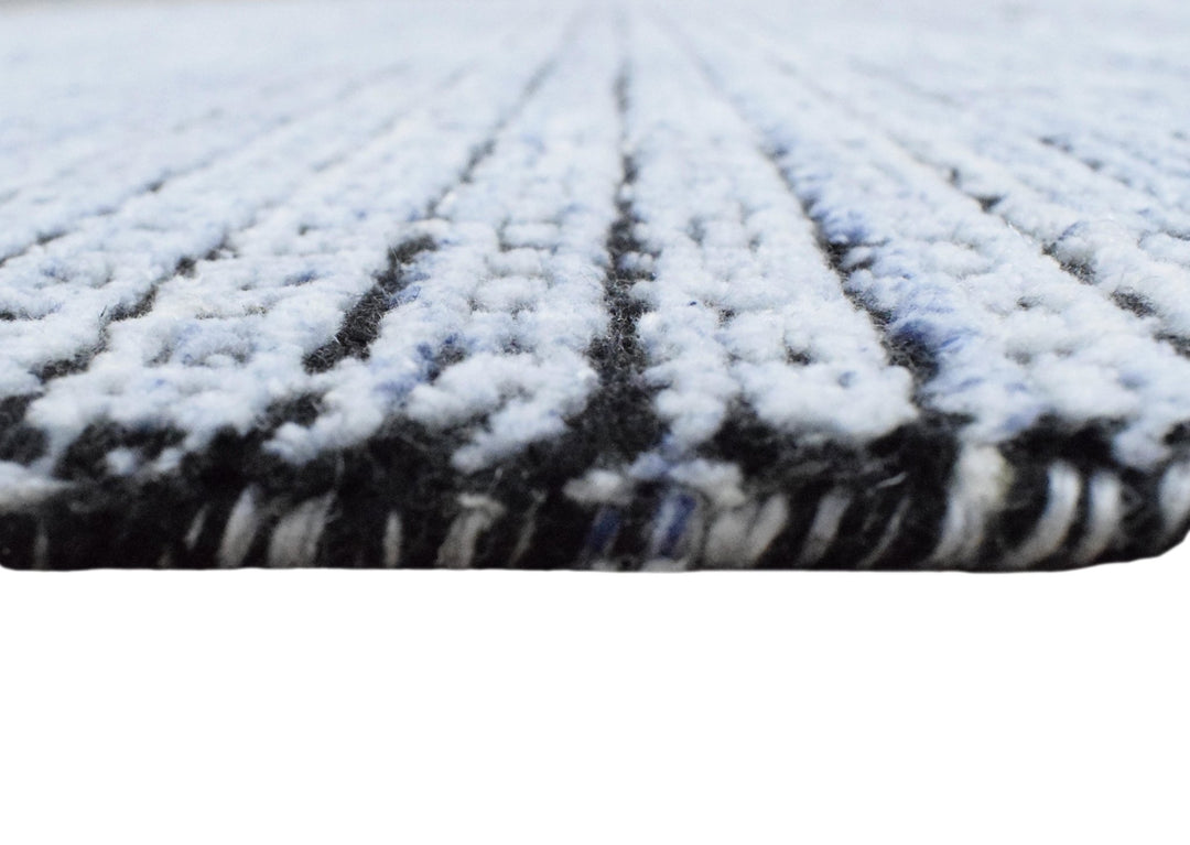 5x8 Silver and Black Handmade Area Rug Made With Fine Viscose - The Rug Decor