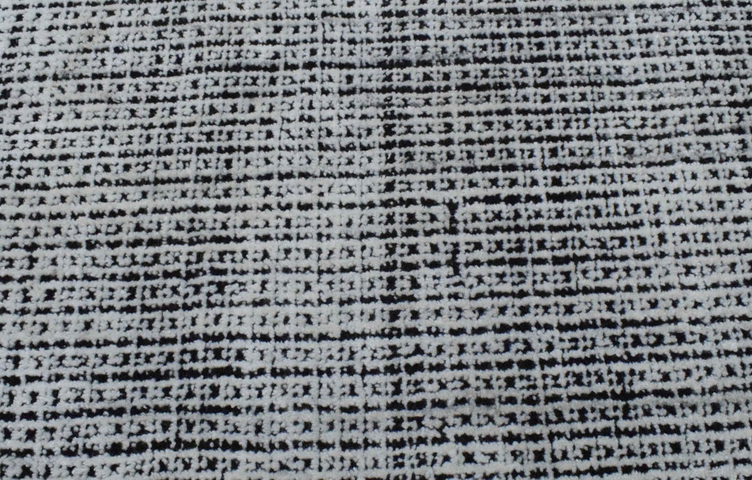 5x8 White and Black Handmade Area Rug Made With Fine Viscose - The Rug Decor
