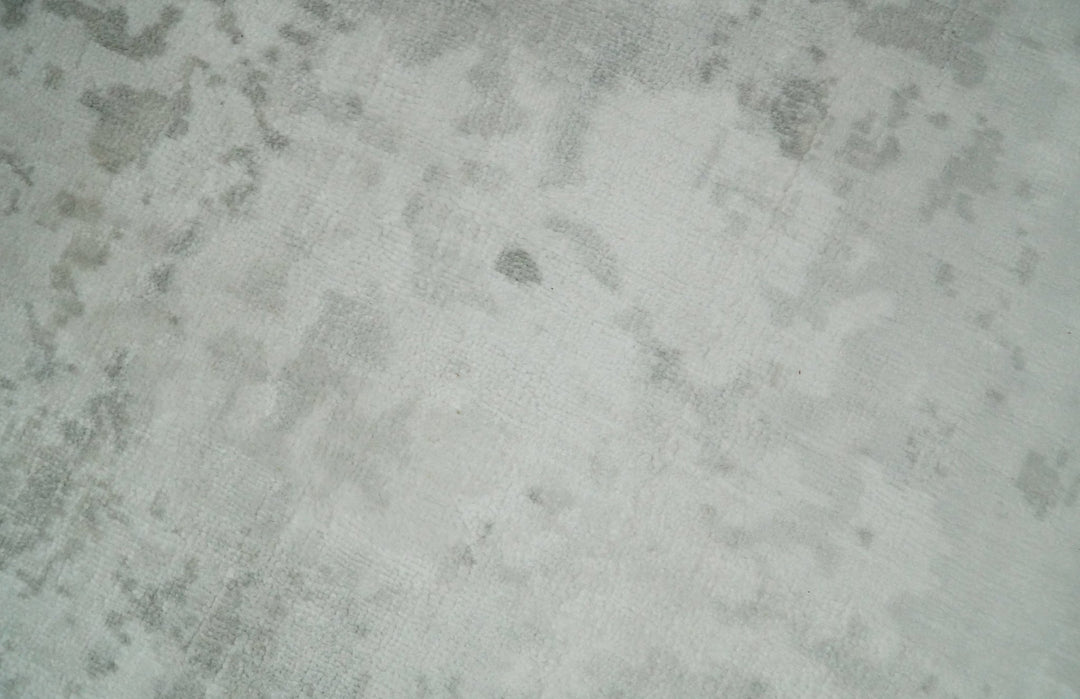 8x10 Modern Abstract Ivory and Camel Contemporary Wool Area Rug | QT22 - The Rug Decor