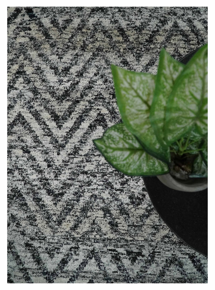 Chevron Silver and Black Shaded Scandinavian 5x8 Bamboo Silk Flatwoven Area Rug | HL36 - The Rug Decor