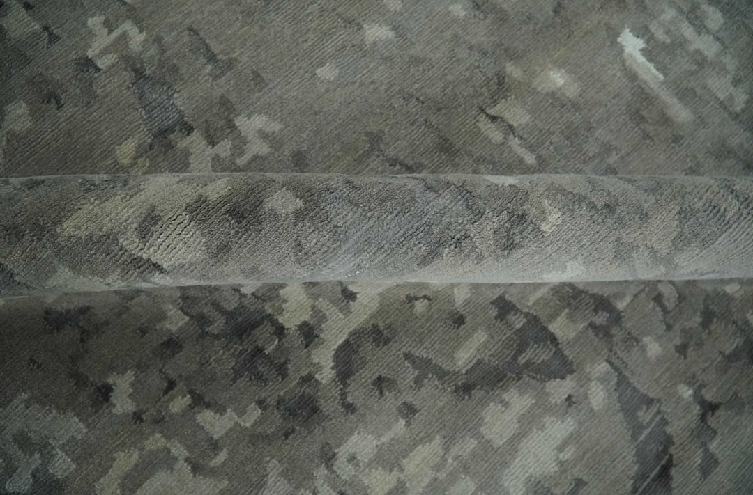 Gray and Silver Modern Abstract Hand knotted 6x9 Wool and Art Silk Area Rug - The Rug Decor