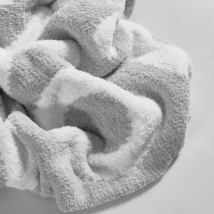 Gray and White Soft Plush XOXO Reversible Throw Blanket - The Rug Decor