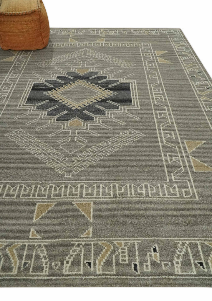 Hand Knotted Charcoal, Ivory and Beige Traditional Heriz Serapi Wool Area Rug, Kids, Living Room and Bedroom Rug | MEHK13 - The Rug Decor