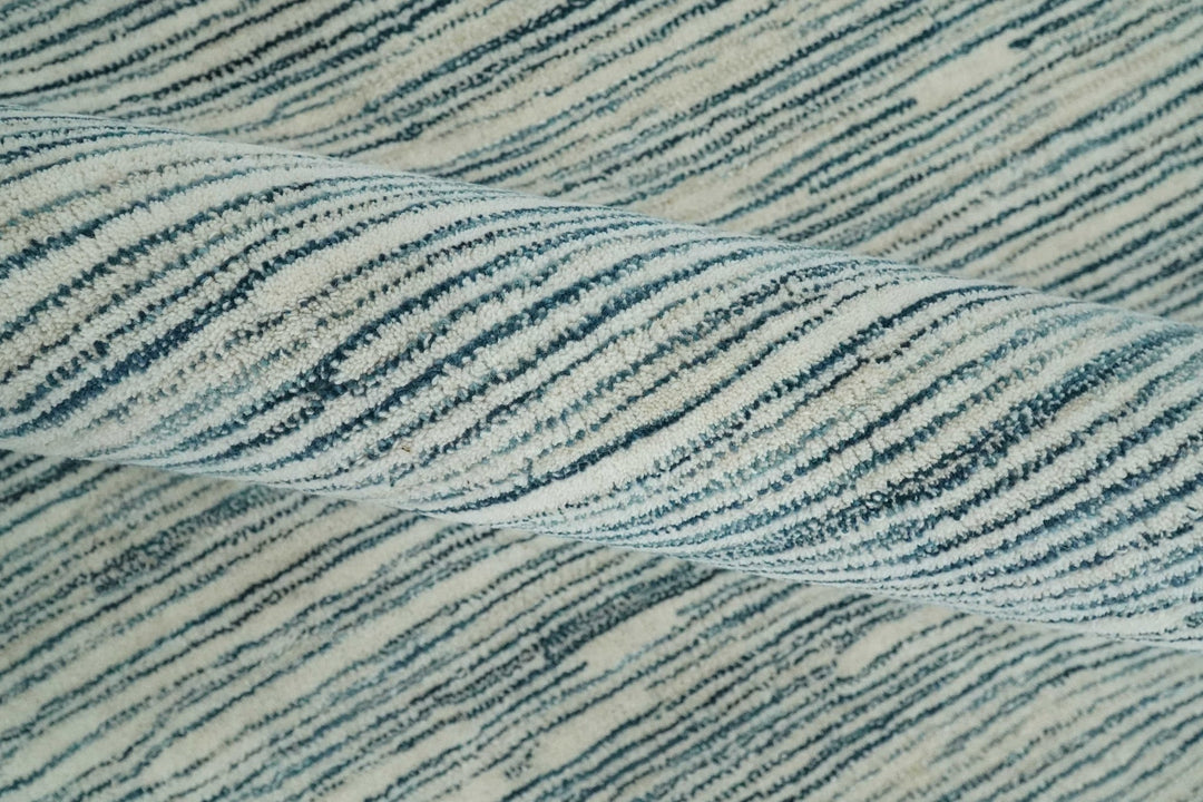 Hand Tufted 2x3, 3x5, 5x8, 6x9, 8x10 and 9x12 Woolen Modern White and Blue Area Rug | CLO2 - The Rug Decor