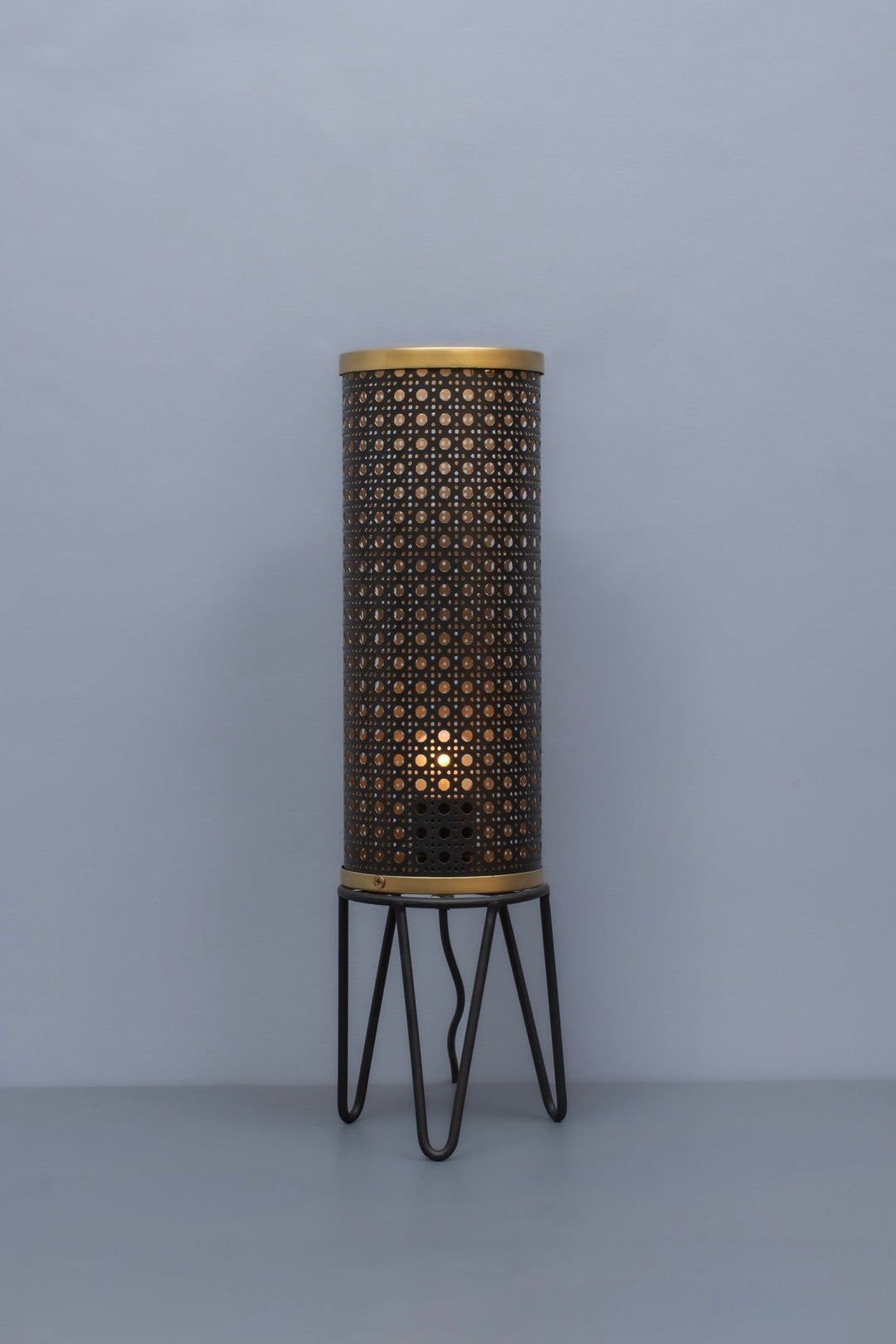 Handcrafted Metal Table Lamp - Artistically for Home Decoration, Bedroom, Living Room, Side Table - The Rug Decor