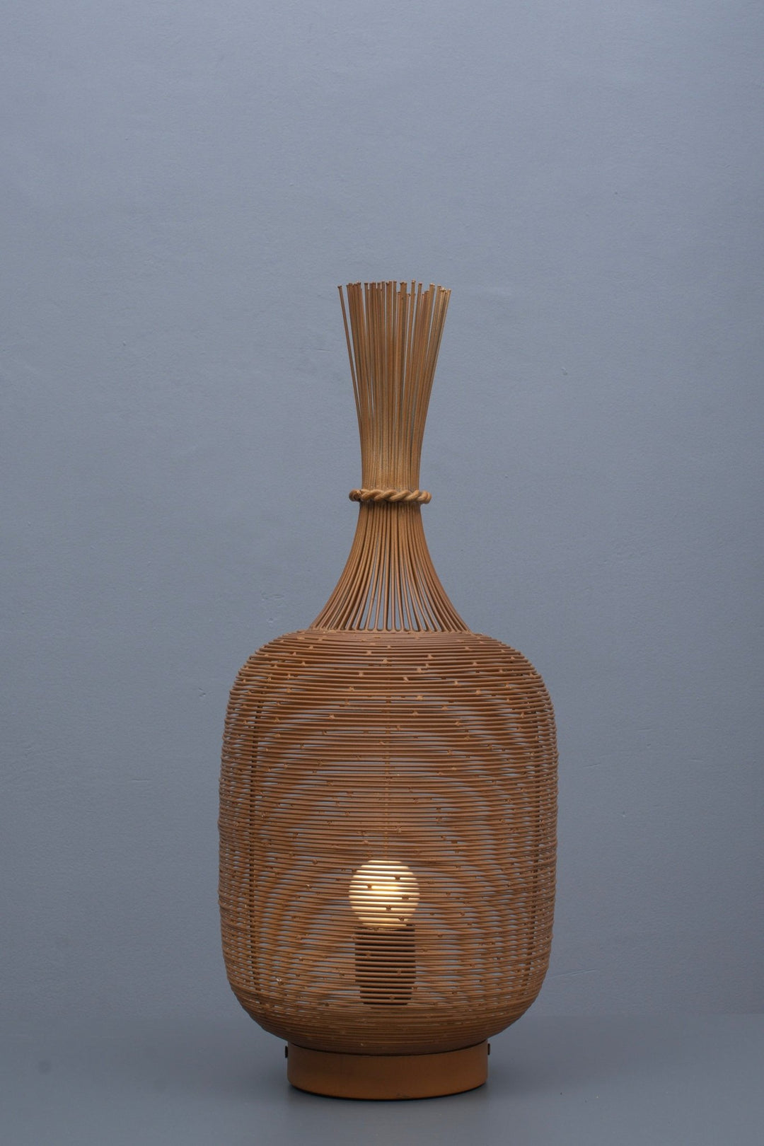 Handcrafted Rustic Brown Metal Wired Table Lamp - The Rug Decor