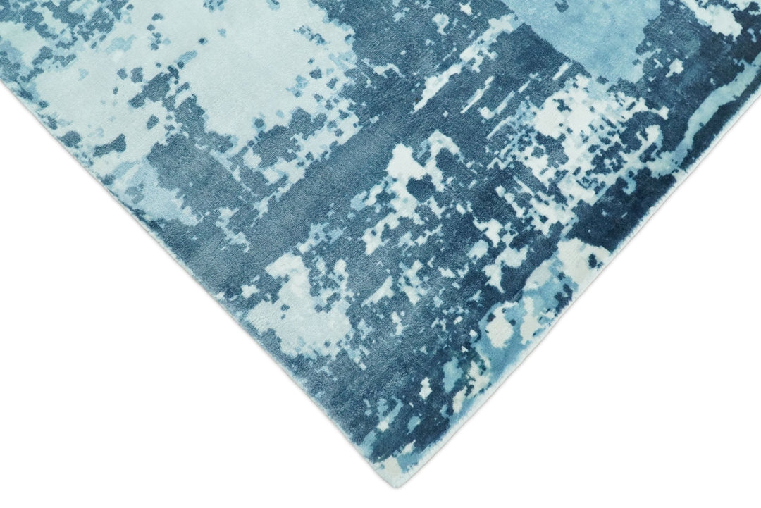 Handmade 9x12 and 10x14 White and Blue Blended Wool and Bamboo Silk Area Rug | QT14 - The Rug Decor