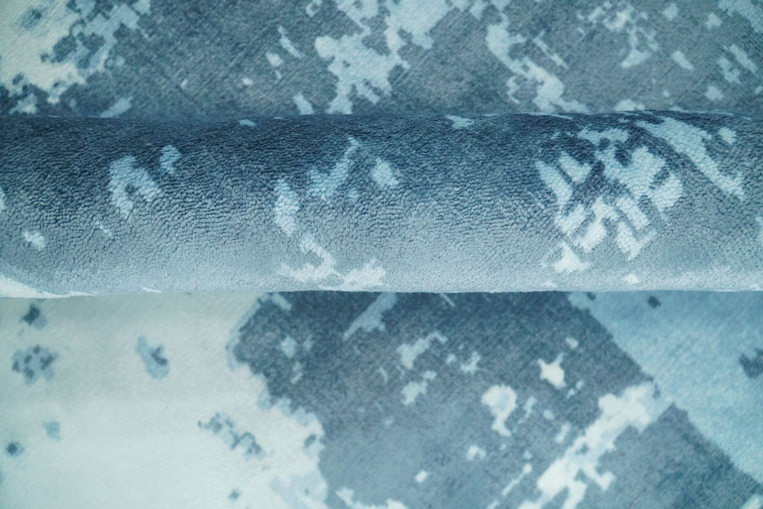 Handmade 9x12 and 10x14 White and Blue Blended Wool and Bamboo Silk Area Rug | QT14 - The Rug Decor