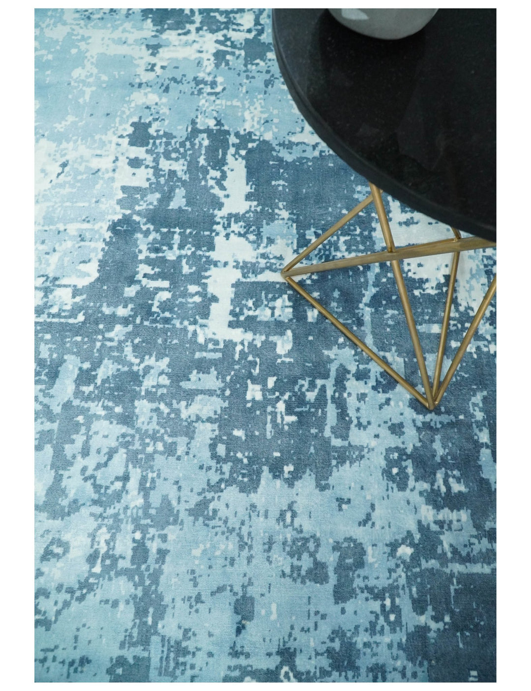 Handmade 9x12 and 10x14 White and Blue Blended Wool and Bamboo Silk Area Rug | QT14 - The Rug Decor