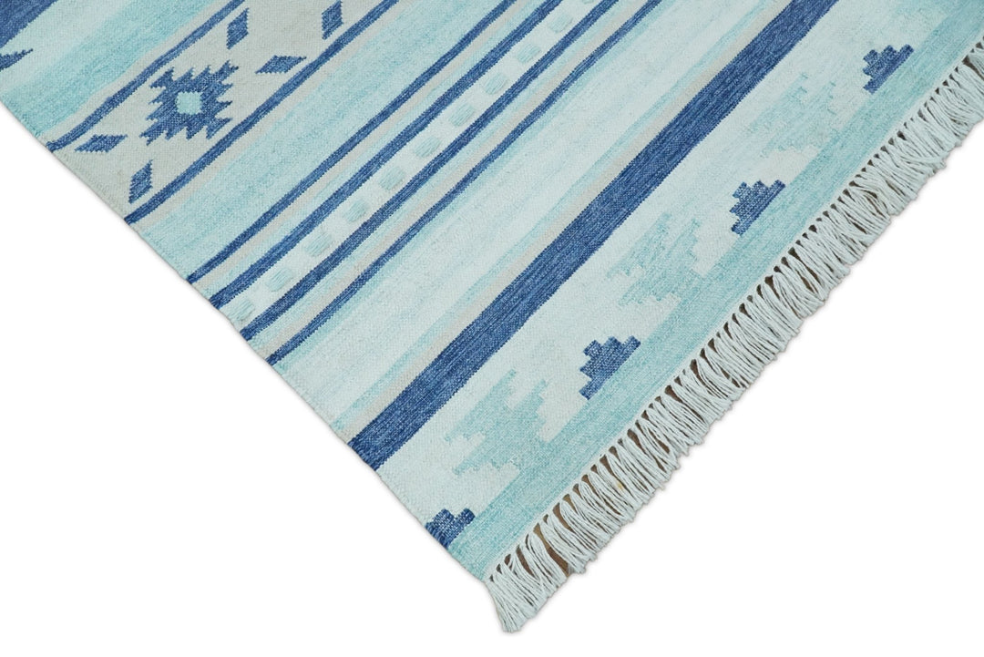 Handmade Boho 5x8 and 8x10 White and Blue Wool Blend Dhurrie Rug | VIK1 - The Rug Decor
