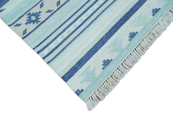 Handmade Boho 5x8 and 8x10 White and Blue Wool Blend Dhurrie Rug | VIK1 - The Rug Decor
