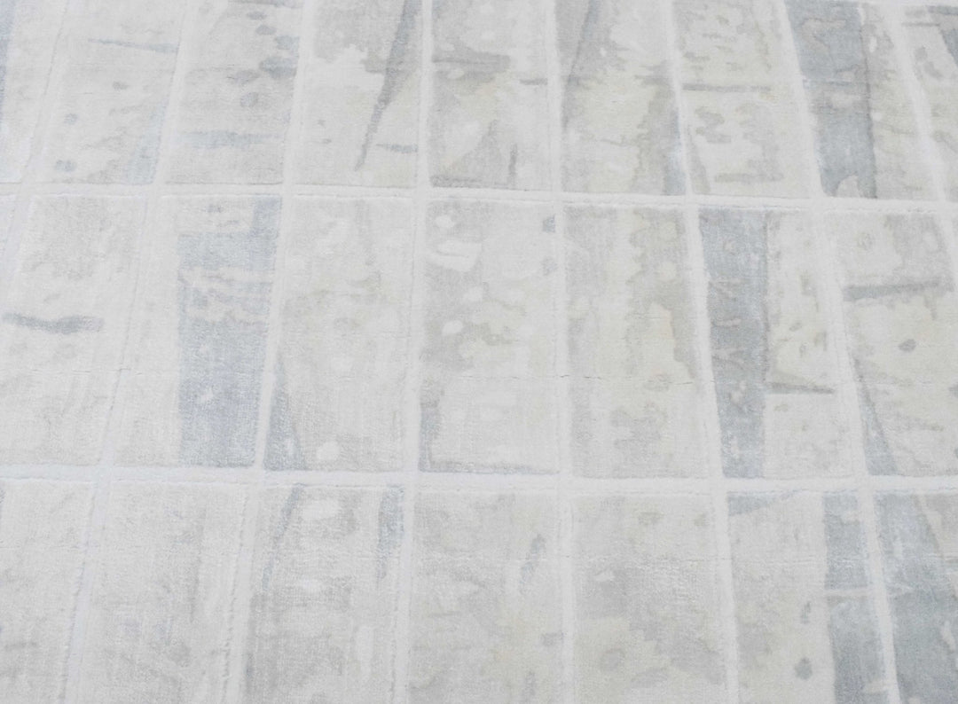 Ivory and White Handmade Area Rug Made With Fine Viscose - The Rug Decor