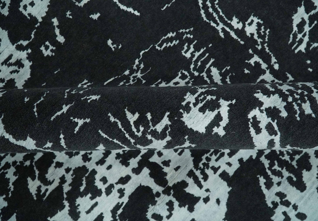 Modern Abstract Black and Silver Hand Knotted 6x9 Wool and Bamboo silk Area Rug - The Rug Decor
