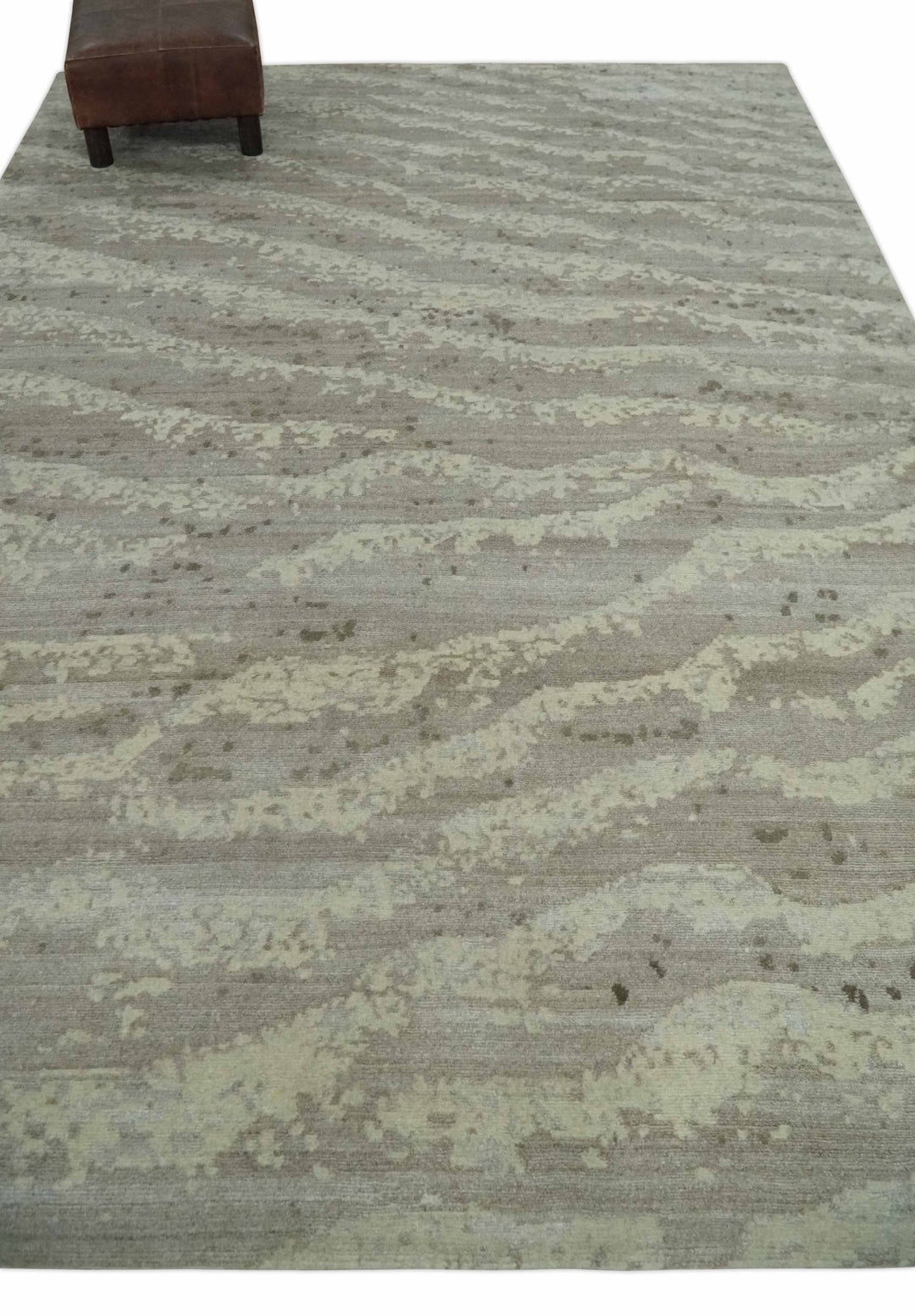 Modern Abstract Silver and Beige Hand knotted 6x9 Art Silk Area Rug - The Rug Decor