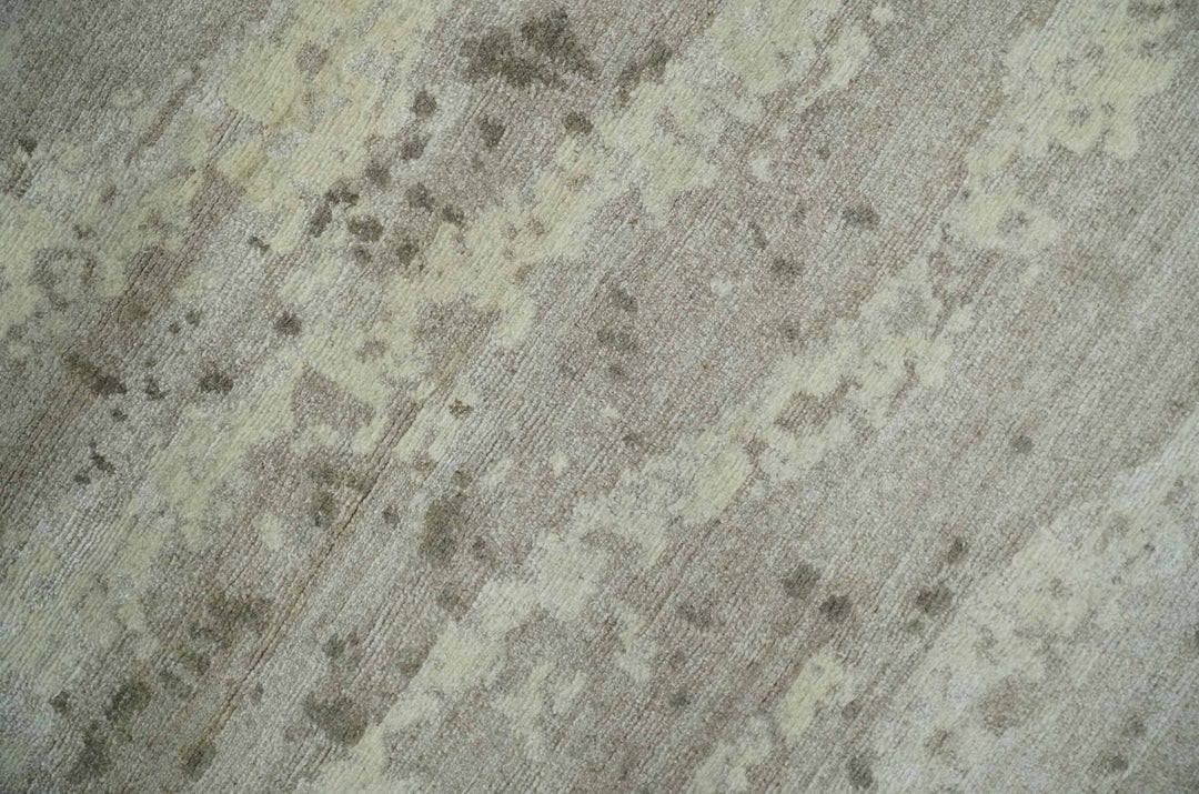 Modern Abstract Silver and Beige Hand knotted 6x9 Art Silk Area Rug - The Rug Decor