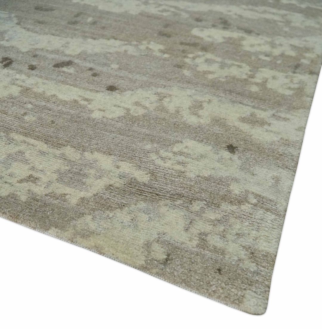 Modern Abstract Silver and Beige Hand knotted 6x9 Art Silk Area Rug - The Rug Decor