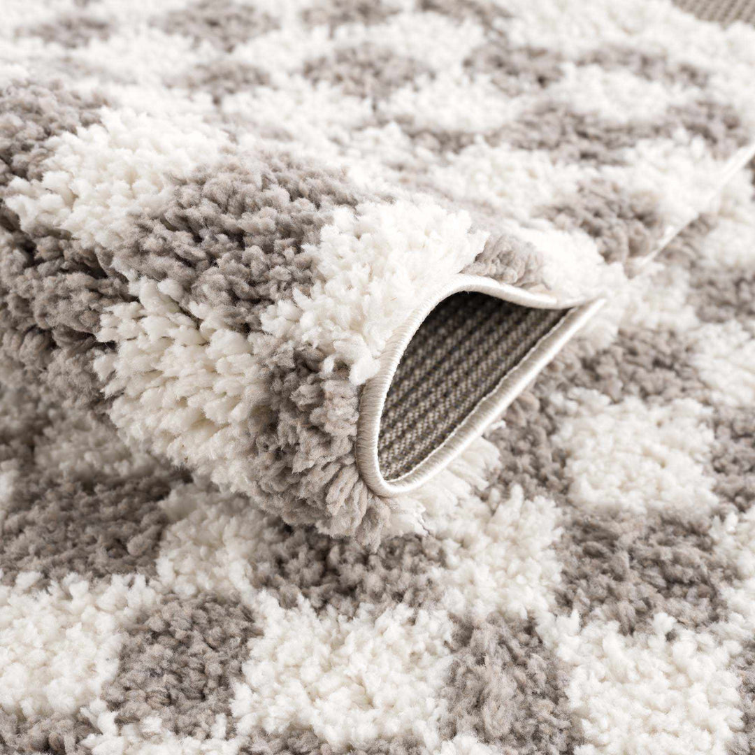 Modern Geometric Checkered plush White, Light Gray polyester area rug - The Rug Decor