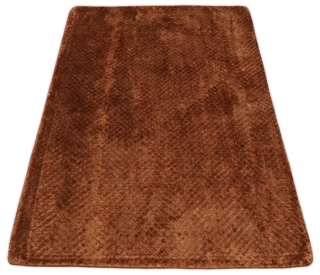 Modern Geometrical Cross Square Hand Made 2x3 Brown Art silk Area Rug - The Rug Decor