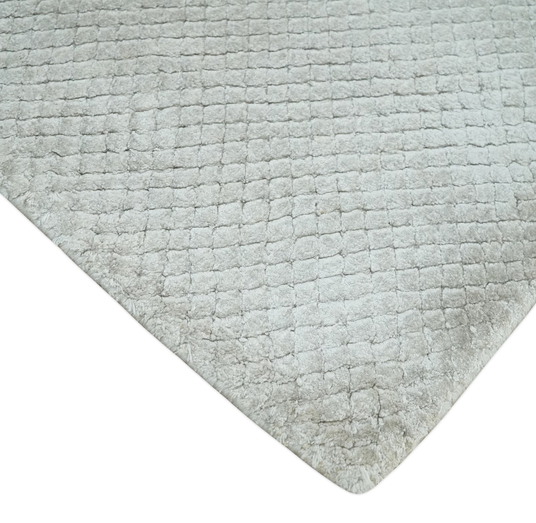 Modern Geometrical Hand carved Square Hand Made 2x3 Silver Art silk Area Rug - The Rug Decor