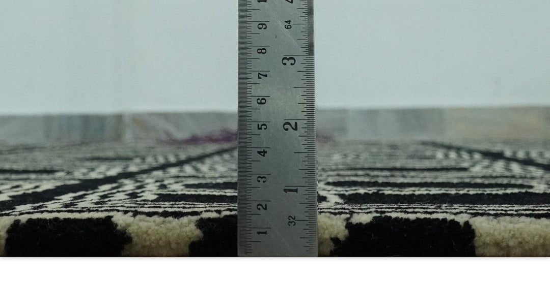 Modern Geometrical Square design Black and Ivory 5x8 Hand loom wool area Rug - The Rug Decor