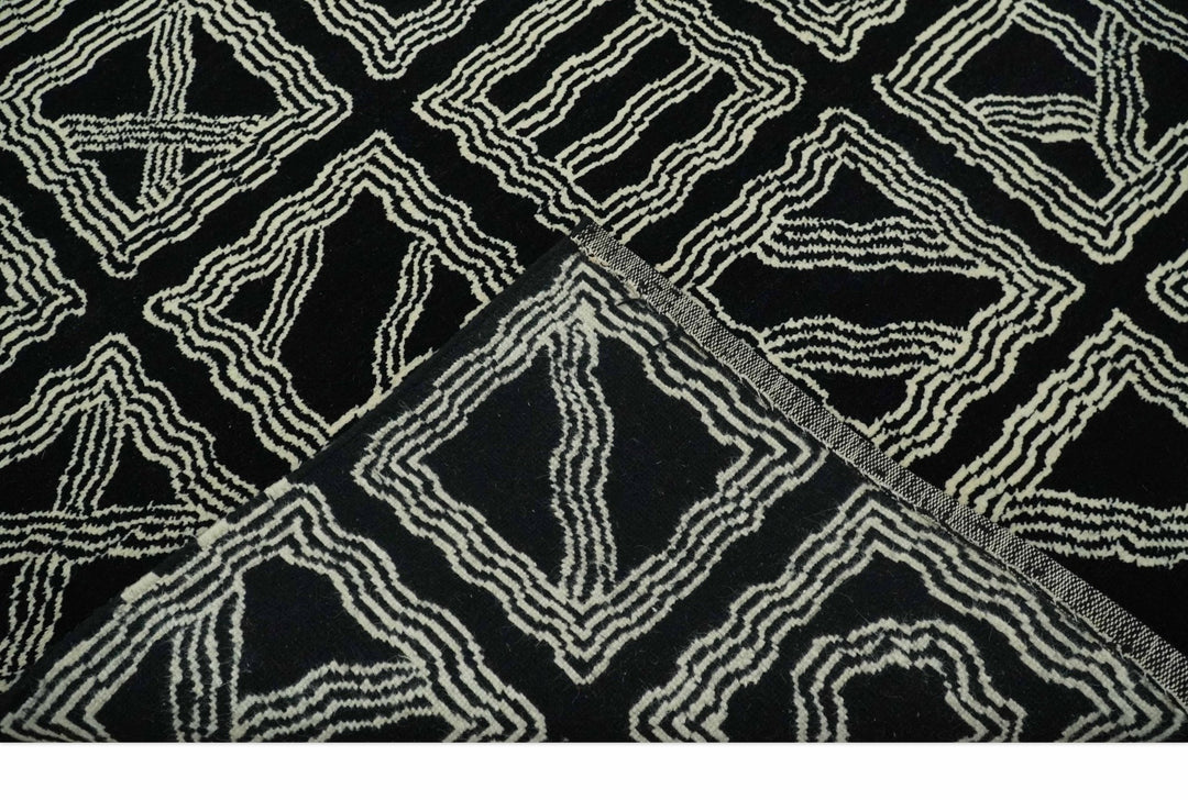 Modern Geometrical Square design Black and Ivory 5x8 Hand loom wool area Rug - The Rug Decor