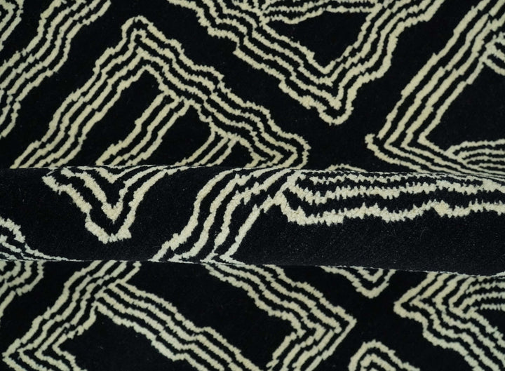 Modern Geometrical Square design Black and Ivory 5x8 Hand loom wool area Rug - The Rug Decor