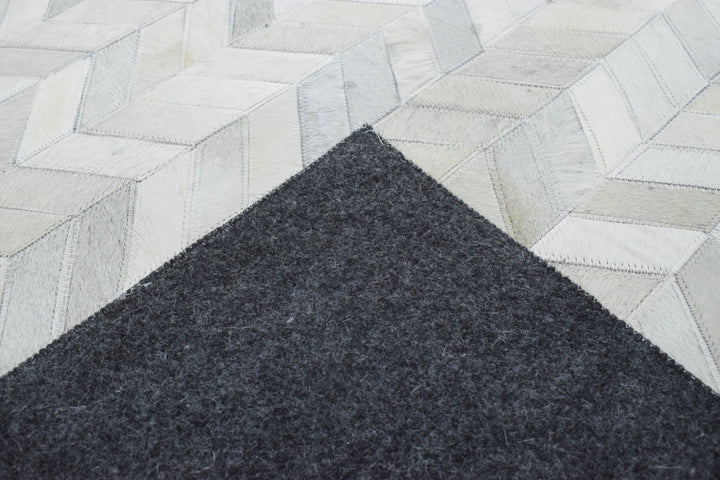 New Hairon 5x8 Leather Chevron Design Handmade Ivory and Silver Area Rug, Hand Stitched Genuine Leather Rug | LR12 - The Rug Decor