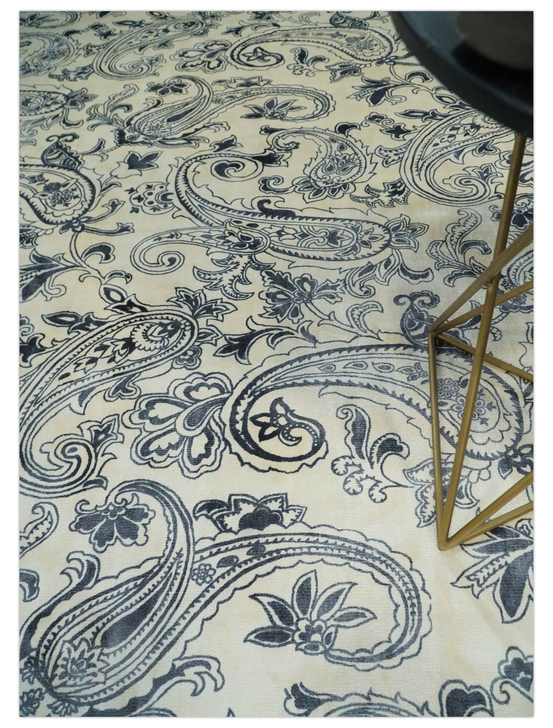 Premium Style Ivory and Charcoal Hand loom 5.6x8 Boteh Design Viscose Area Rug - The Rug Decor