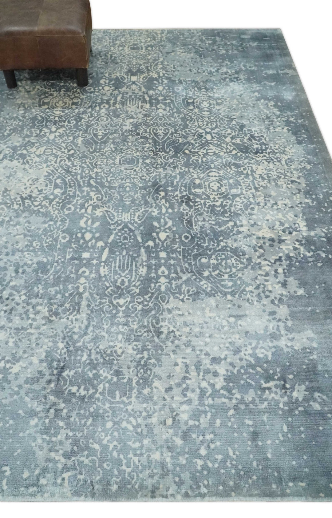 Premium Style Silver and Gray Traditional Medallion 5x8 Hand loom Viscose Area Rug - The Rug Decor