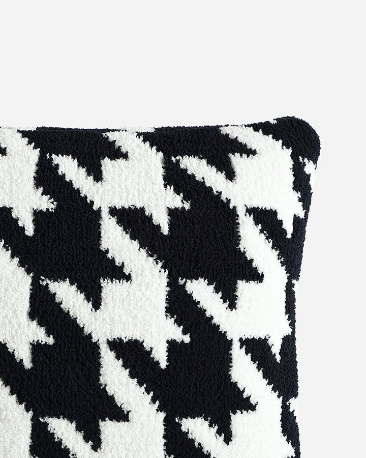 Soft and Cozy Black and White Houndstooth Throw Pillow - The Rug Decor