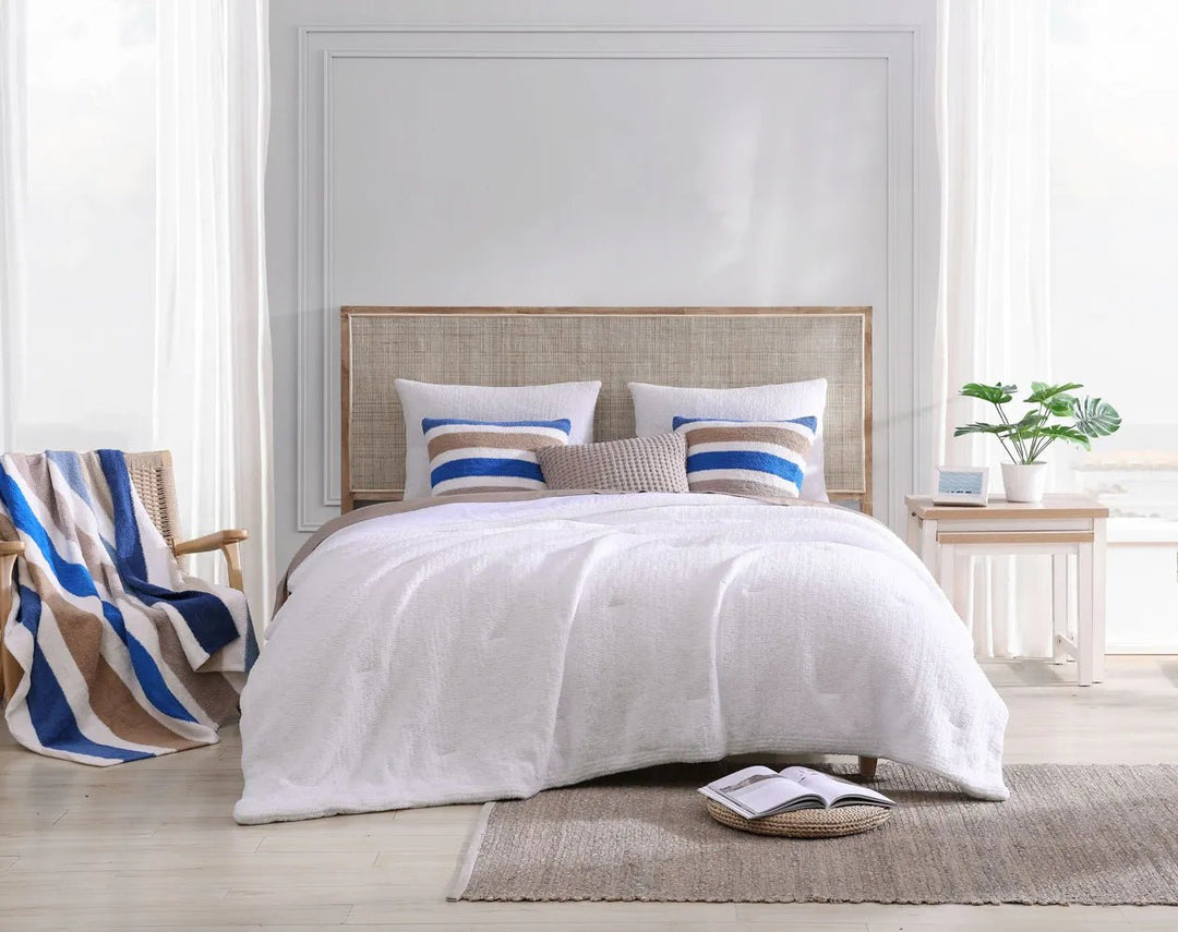 Soft and Cozy Striped Light weight Throw for Your Home - The Rug Decor