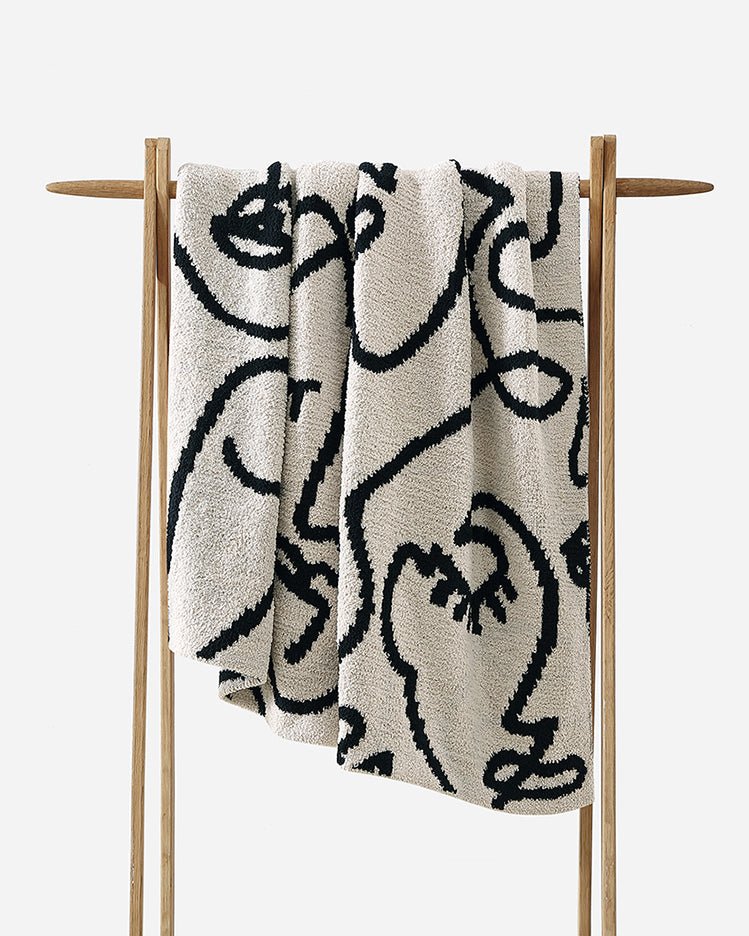 Soft and Stylish Cozy Face Design Woven Throw - The Rug Decor